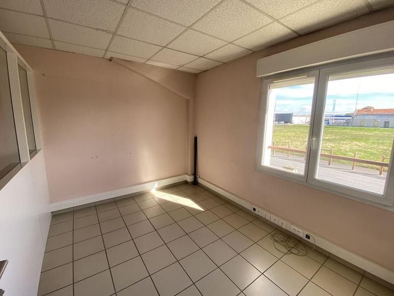 Local commercial - 330 m² - 4 pièces