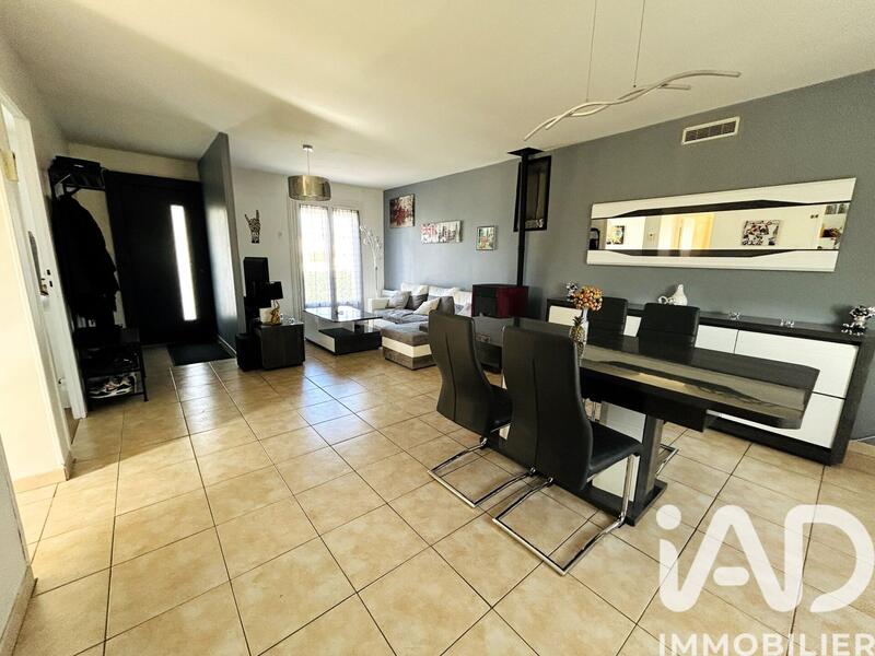 Maison - 90 m² - 3 pièces