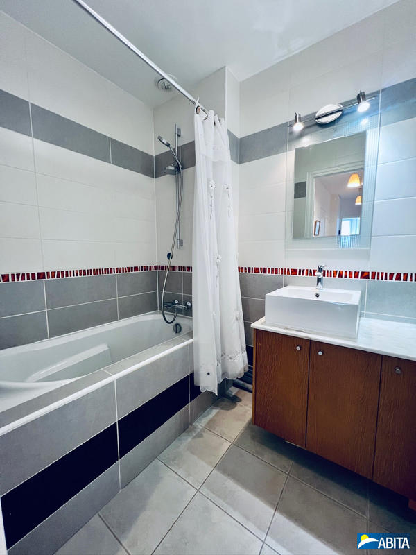 Appartement - 84 m² - 4 pièces