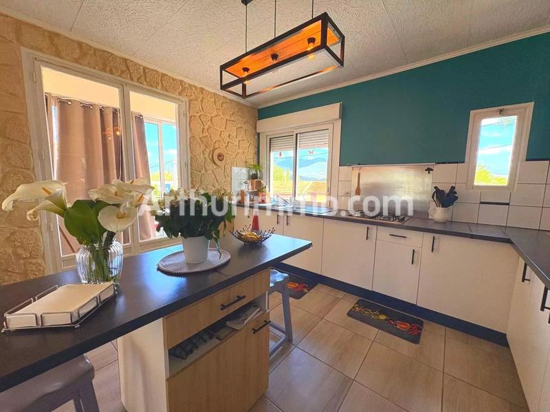 Maison - 98 m² - 7 pièces