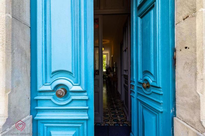 Maison de maîtres - 240 m² - 10 pièces