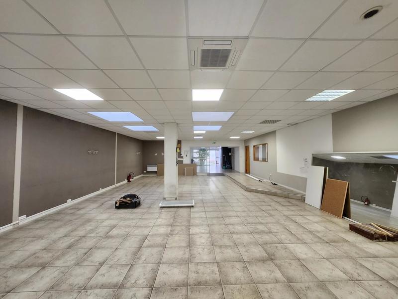 Local d'activités - 280 m² - 6 pièces