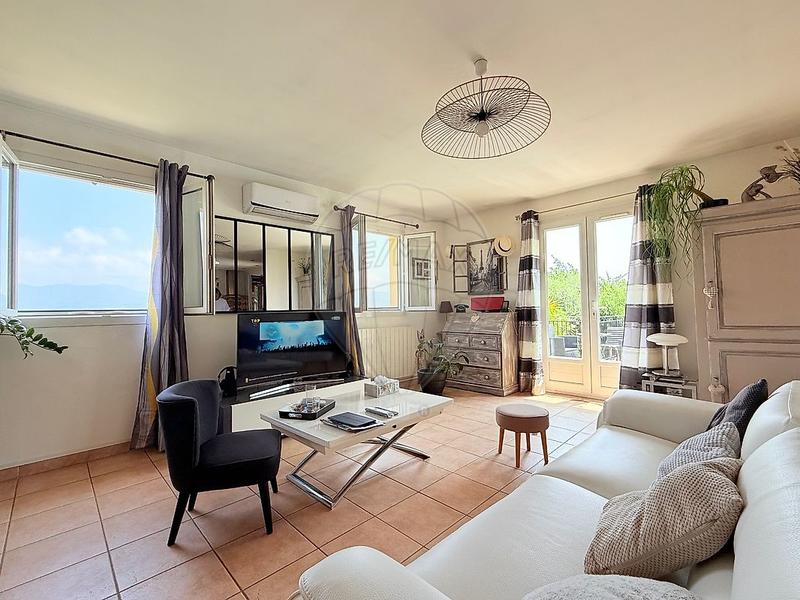 Maison - 87 m² - 4 pièces