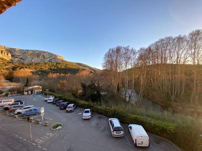 Appartement - 82 m² - 3 pièces