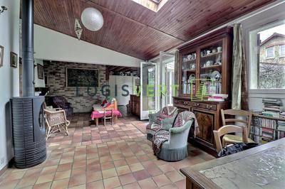 Maison - 162 m² - 8 pièces