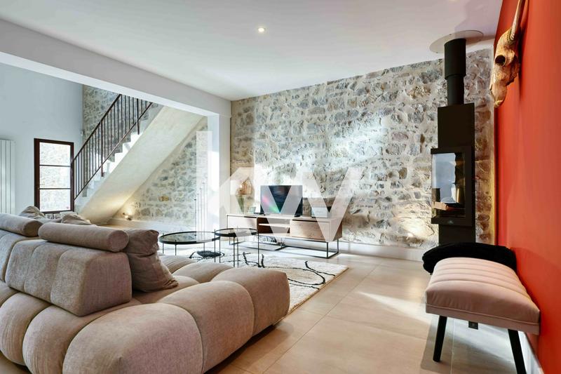 Maison - 166 m² - 6 pièces