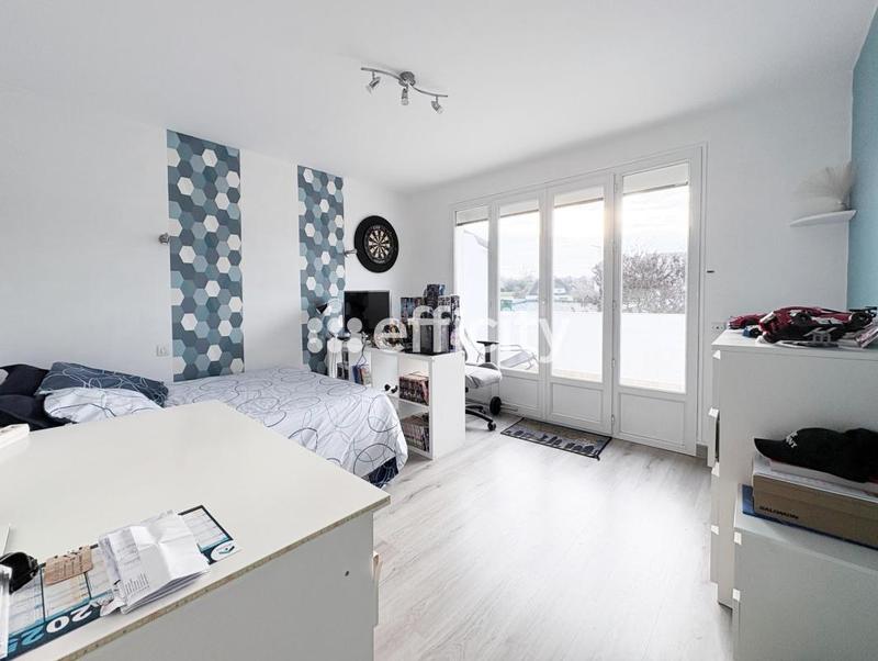 Appartement - 100 m² - 5 pièces