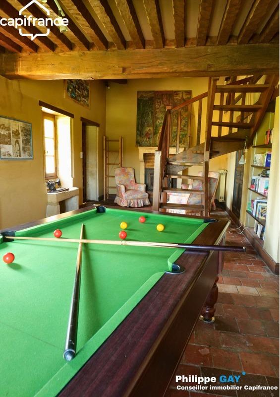 Maison - 219 m² - 10 pièces