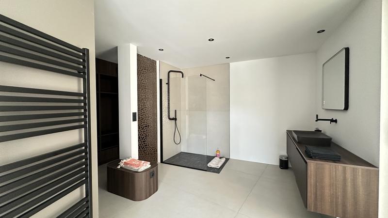 Maison d'architecte - 300 m² - 8 pièces