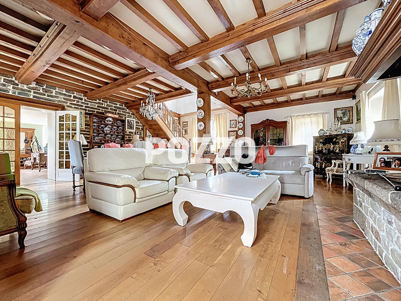 Maison - 276 m² - 7 pièces