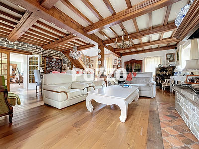 Maison - 276 m² - 7 pièces