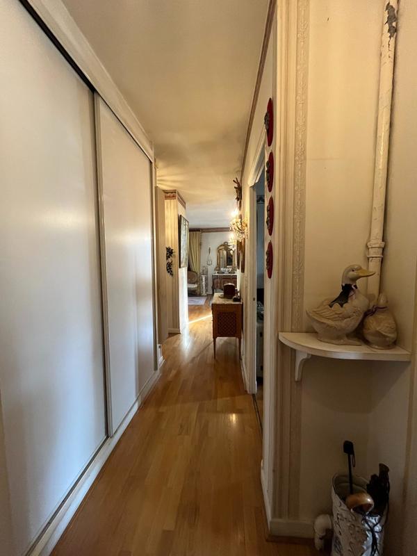 Appartement - 104 m² - 5 pièces