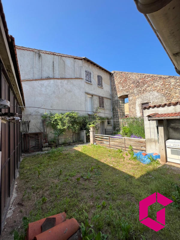 Maison - 96 m² - 4 pièces