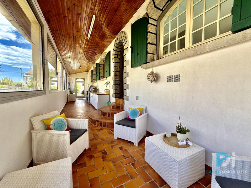 Maison - 186 m² - 8 pièces