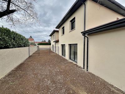 Maison - 96 m² - 4 pièces