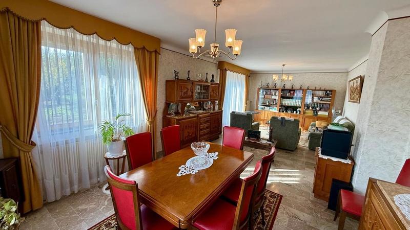 Maison - 190 m² - 8 pièces