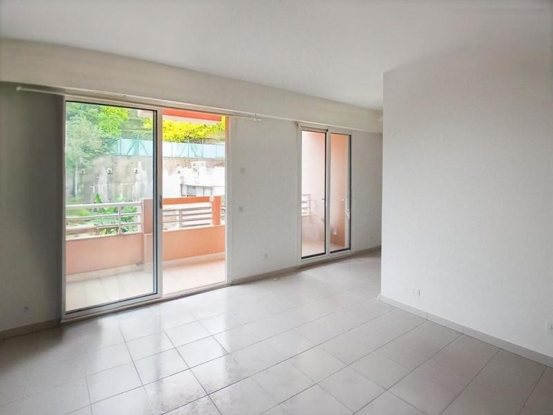 Studio - 30 m² - 1 pièce