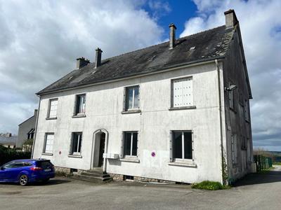 Maison - 224 m² - 9 pièces