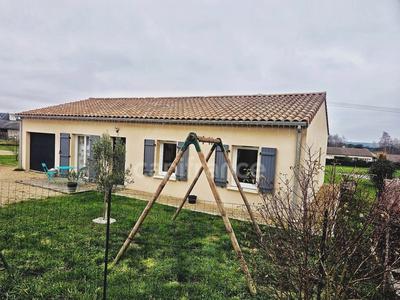 Maison - 96 m² - 5 pièces