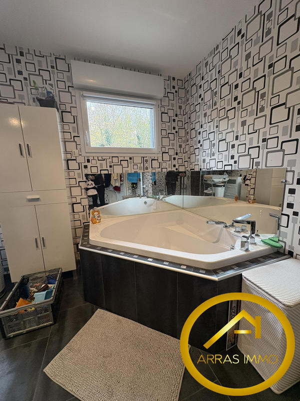 Maison - 136 m² - 4 pièces