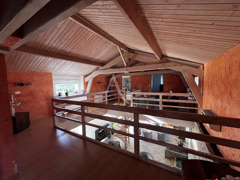 Demeure - 174 m² - 7 pièces