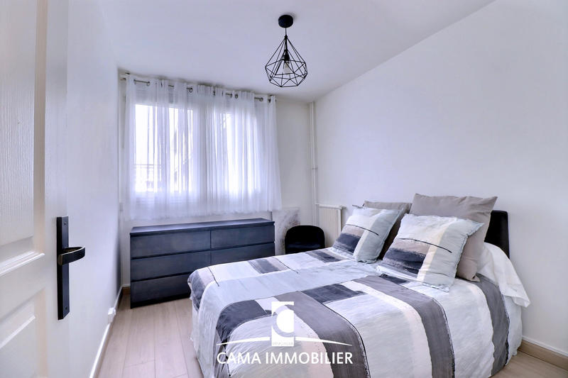 Appartement - 80 m² - 4 pièces