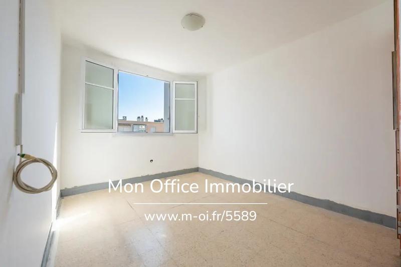 Appartement - 80 m² - 5 pièces