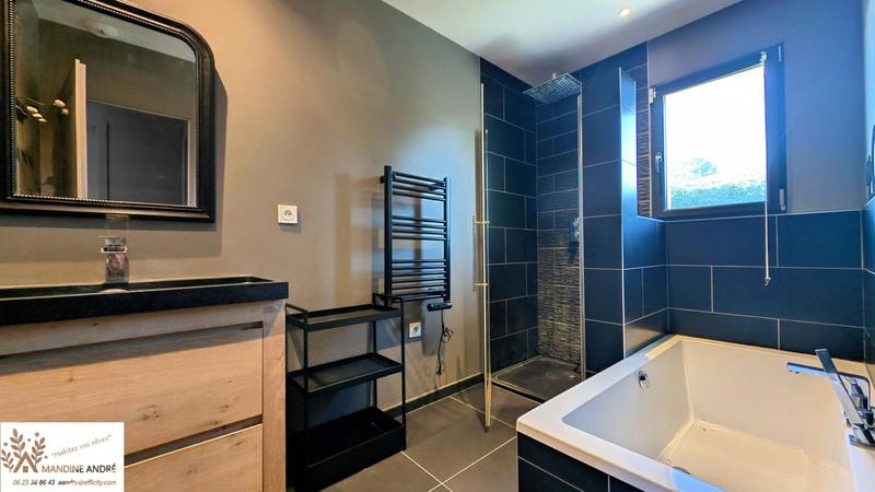 Villa - 141 m² - 5 pièces