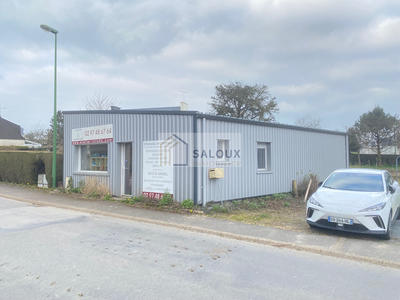 Local d'activité / Entrepôt - 84 m²