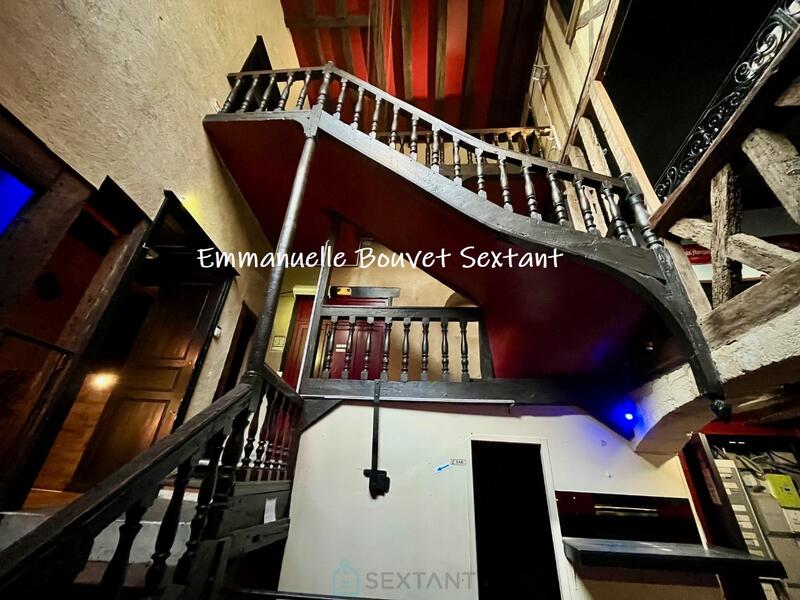 Immeuble mixte - 274 m²