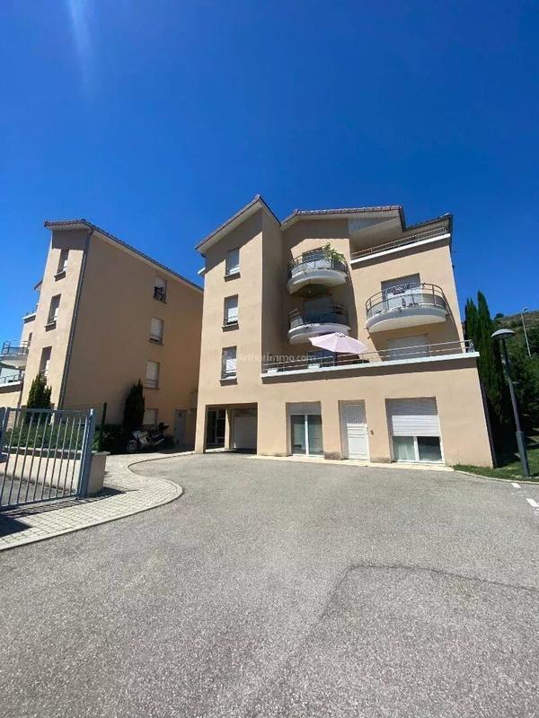 Appartement - 68 m² - 2 pièces