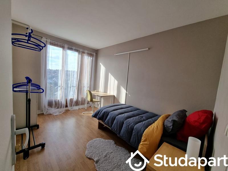 Chambre - 10 m² - 1 pièce