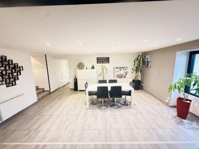 Longère - 296 m² - 6 pièces