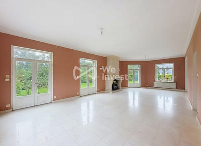 Maison - 217 m² - 8 pièces