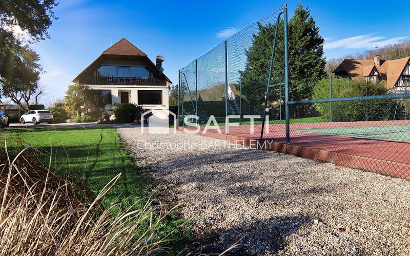 Maison - 220 m² - 8 pièces