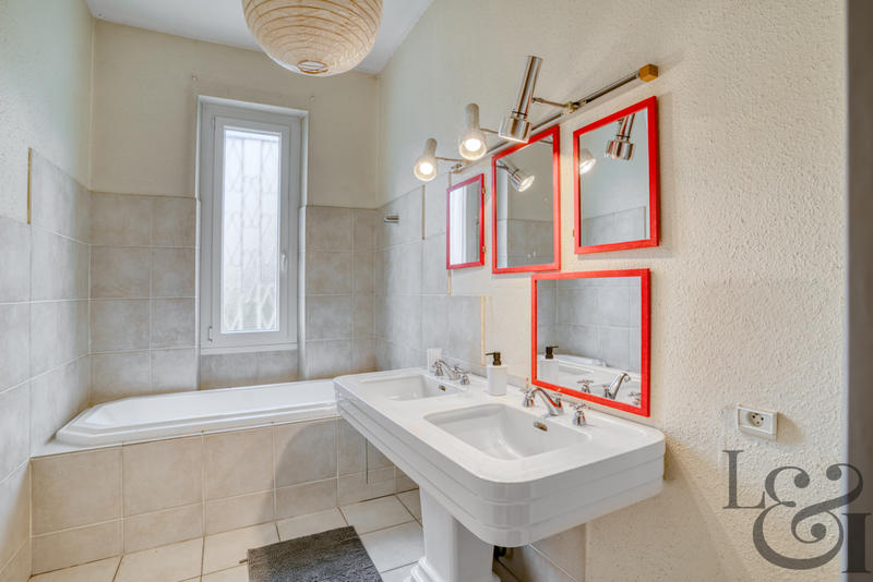 Maison - 162 m² - 6 pièces