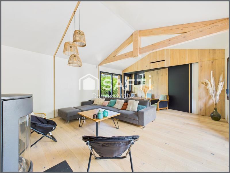 Maison - 166 m² - 6 pièces