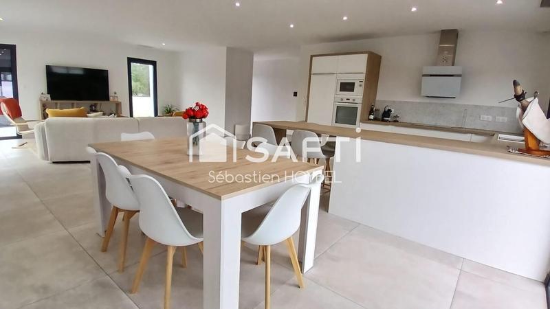 Maison - 122 m² - 4 pièces