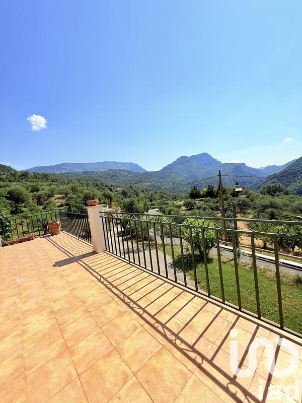 Maison - 97 m² - 5 pièces