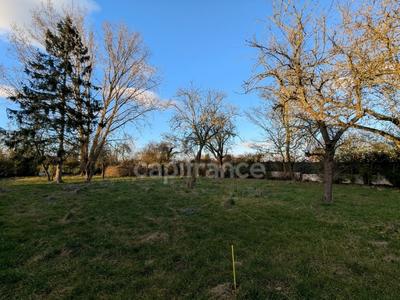 Terrain constructible - 925 m²