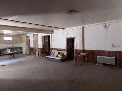 Maison - 390 m² - 9 pièces