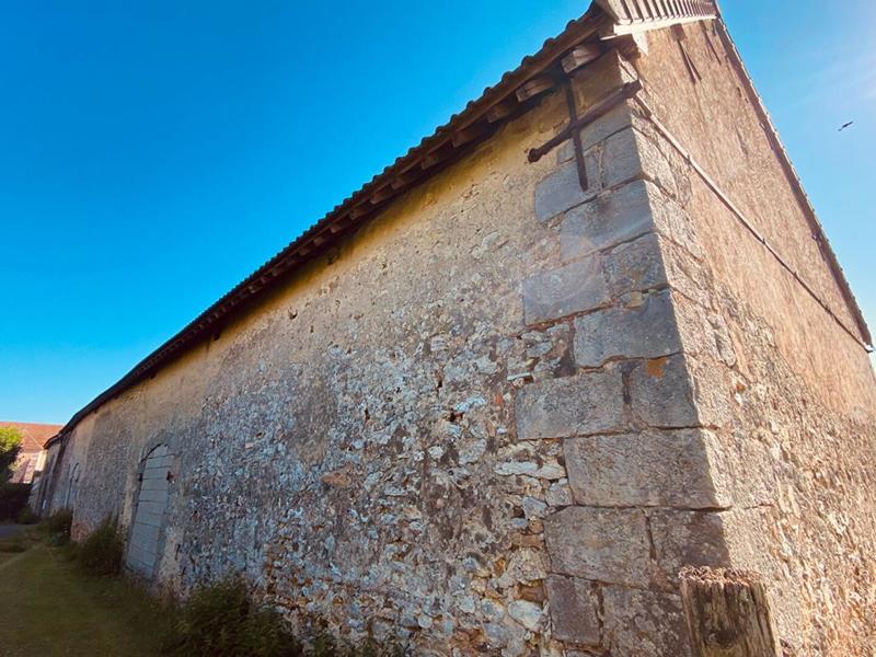 Grange - 258 m² - 1 pièce