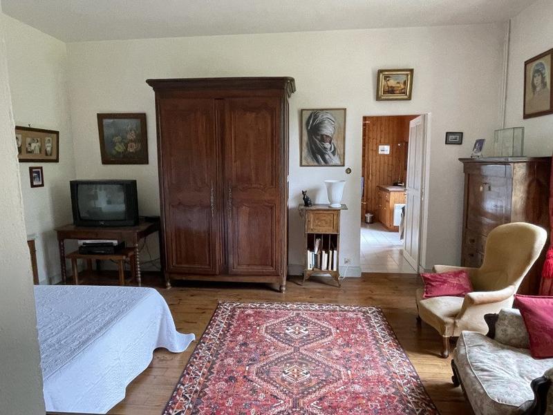 Maison - 234 m² - 6 pièces