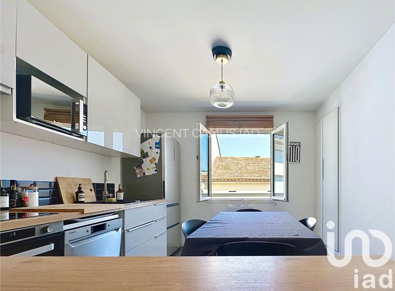 Appartement - 98 m² - 4 pièces