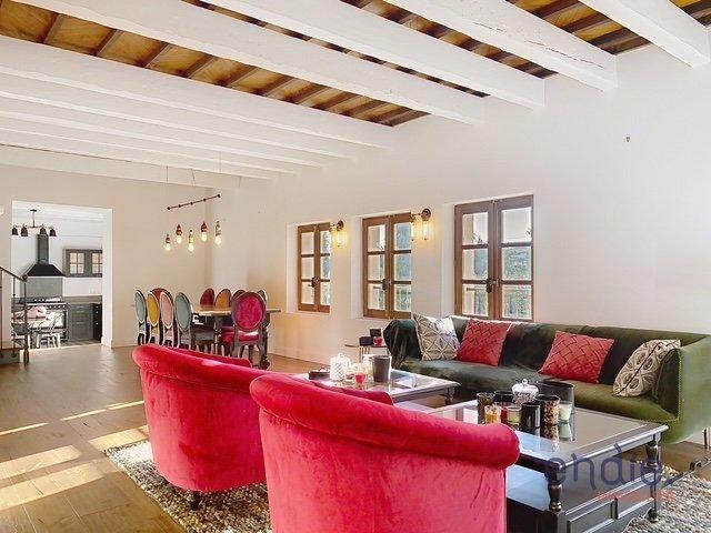 Maison - 258 m² - 7 pièces