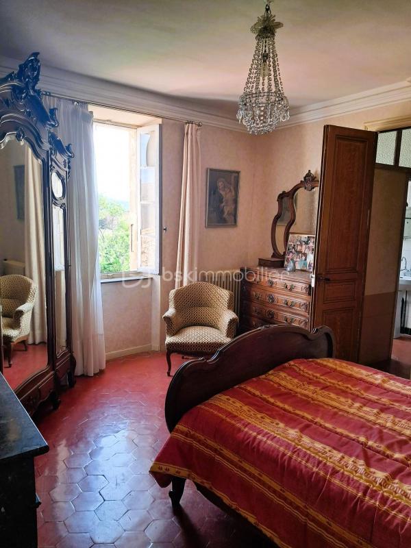 Demeure - 306 m² - 11 pièces