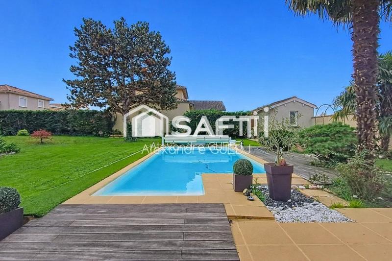 Maison - 204 m² - 8 pièces