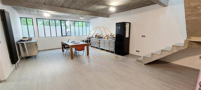 Appartement - 167 m² - 7 pièces