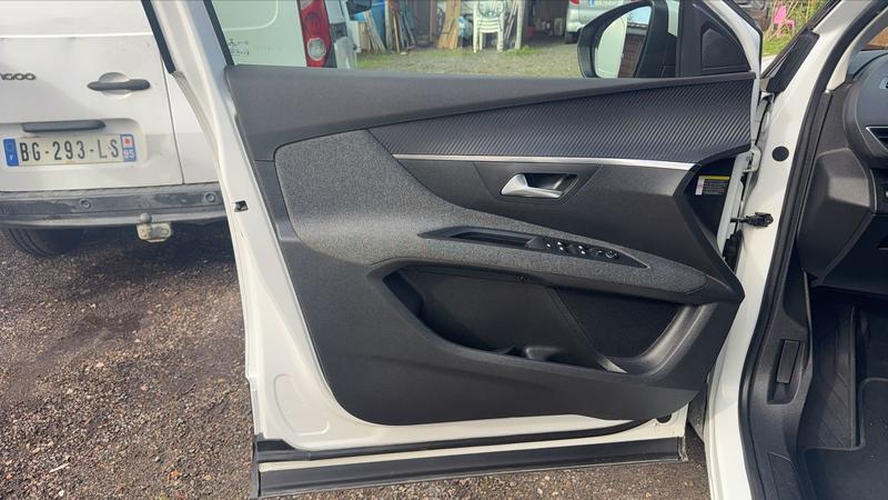 Peugeot 5008 II 1.6 BlueHdi 120 Active Business