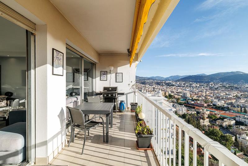 Appartement - 79 m² - 3 pièces